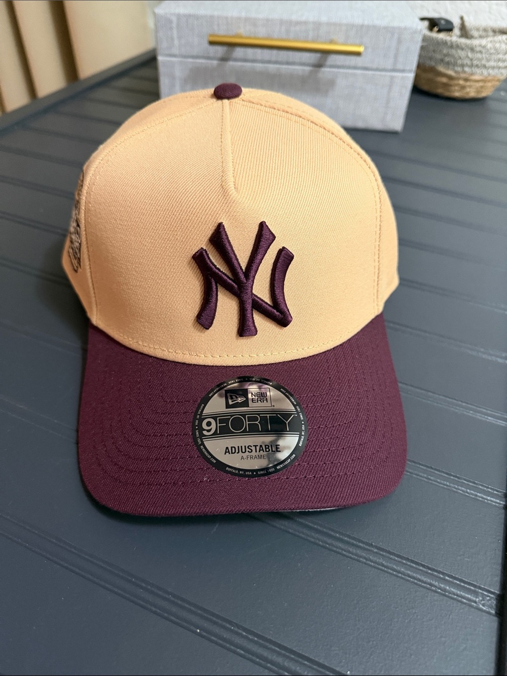 New Era Two-Tone NY Yankees Cap - Tan & Burgundy